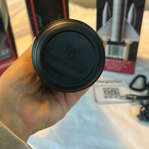 Malektronic Rocket 2.0 Waterproof Speaker - Picture 10 of 12